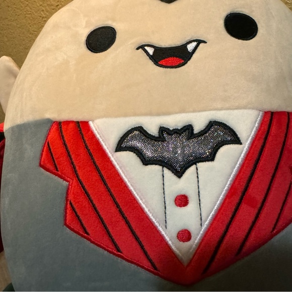 Vlad the vampire squishmallow - Picture 2 of 4